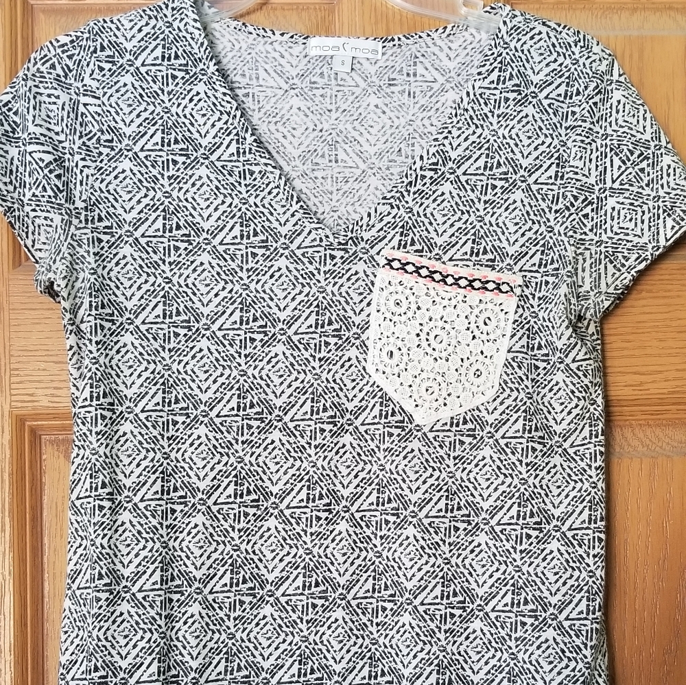 Printed V-Neck Shirt